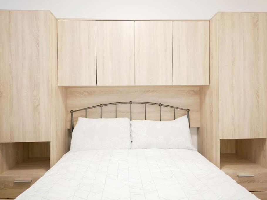 Newly Refurbished 2 Bed Apartment In Paddington Londra Esterno foto